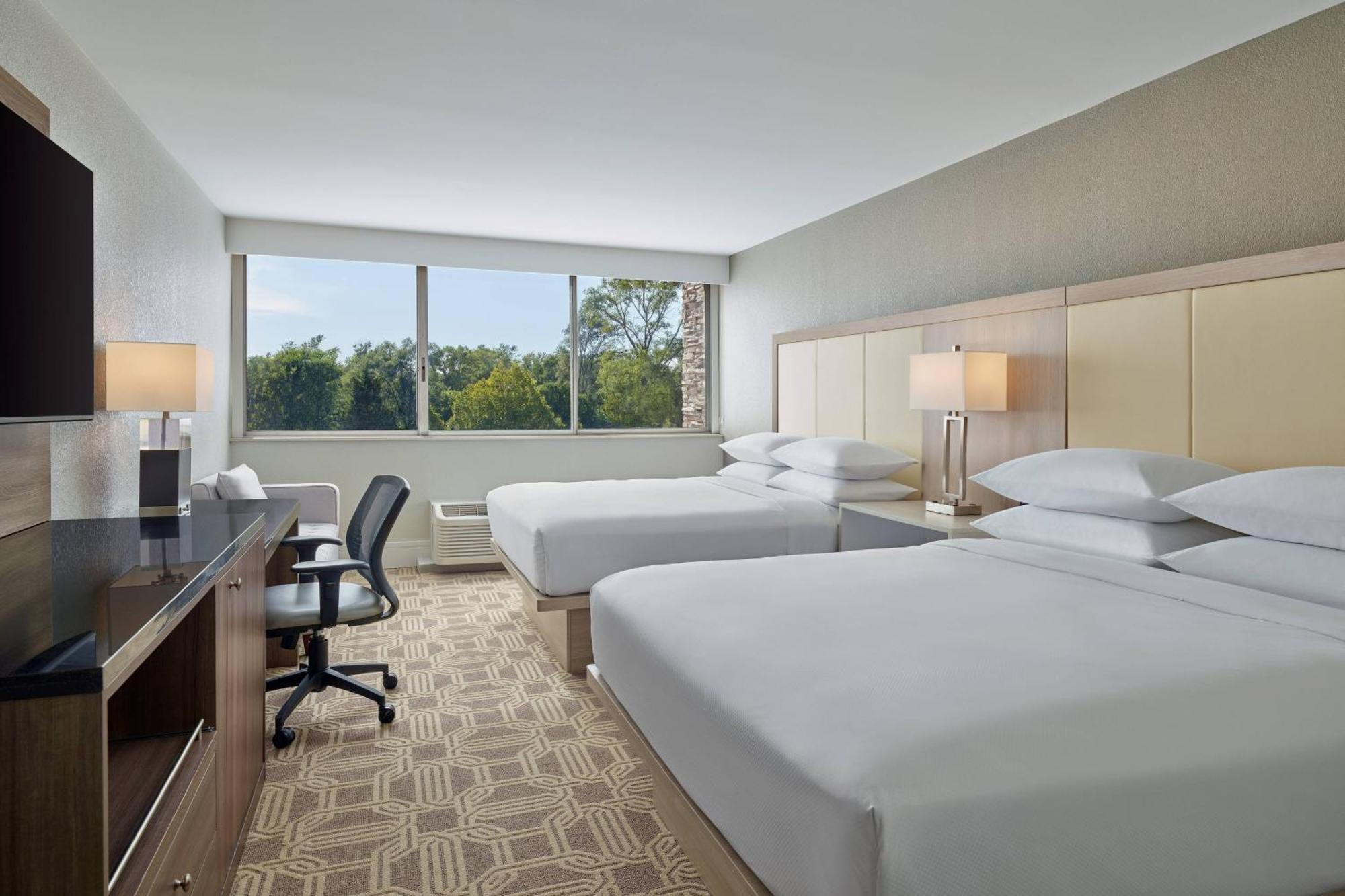 Delta Hotels By Marriott Chicago Willowbrook Eksteriør billede