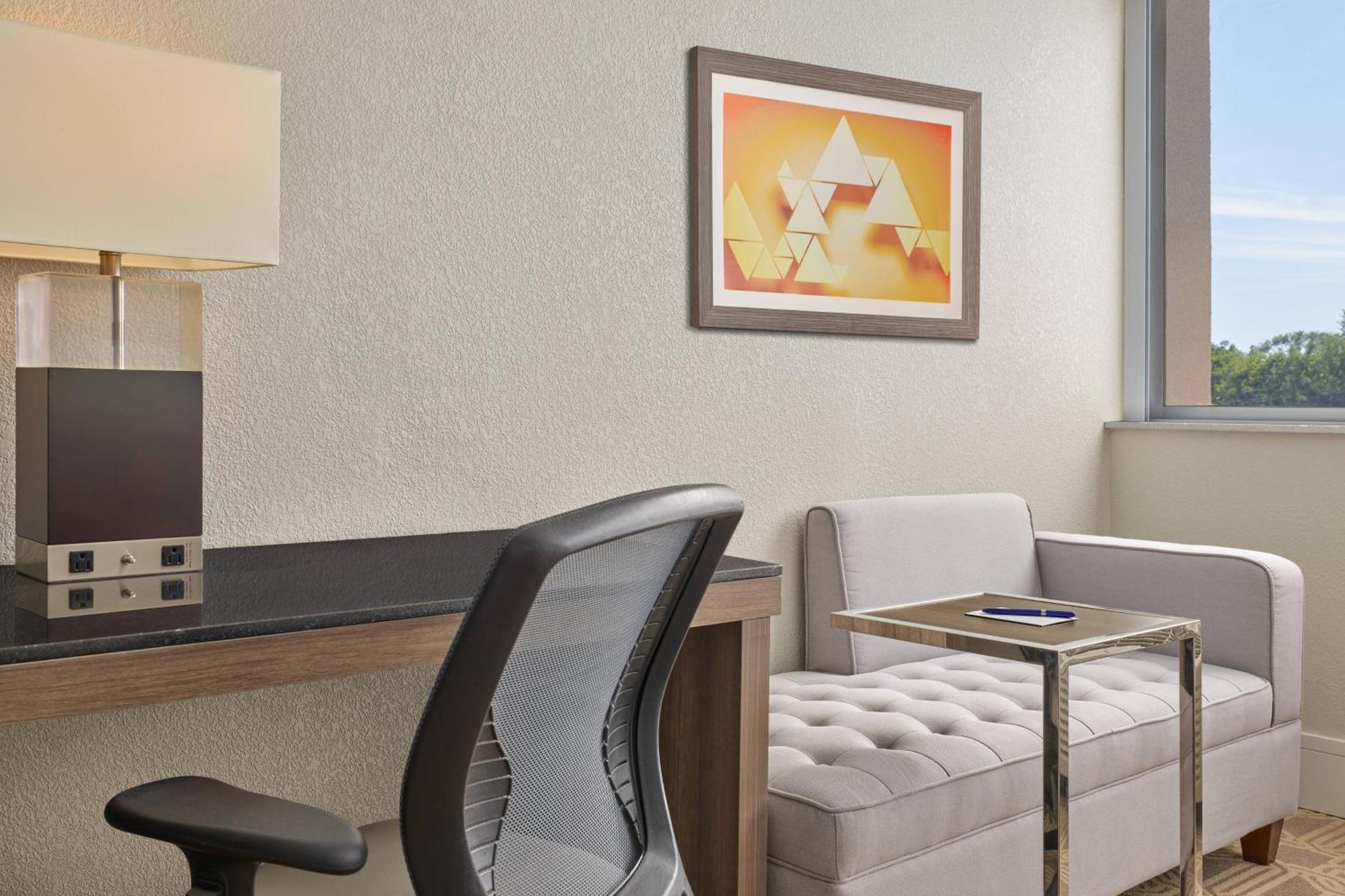 Delta Hotels By Marriott Chicago Willowbrook Eksteriør billede